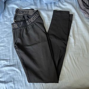 Black Gymshark leggings